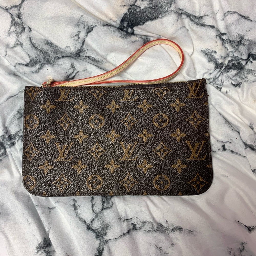 Small wrist wallet